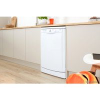 Отдельностоящая посудомоечная машина Indesit DFG 15B1 PL