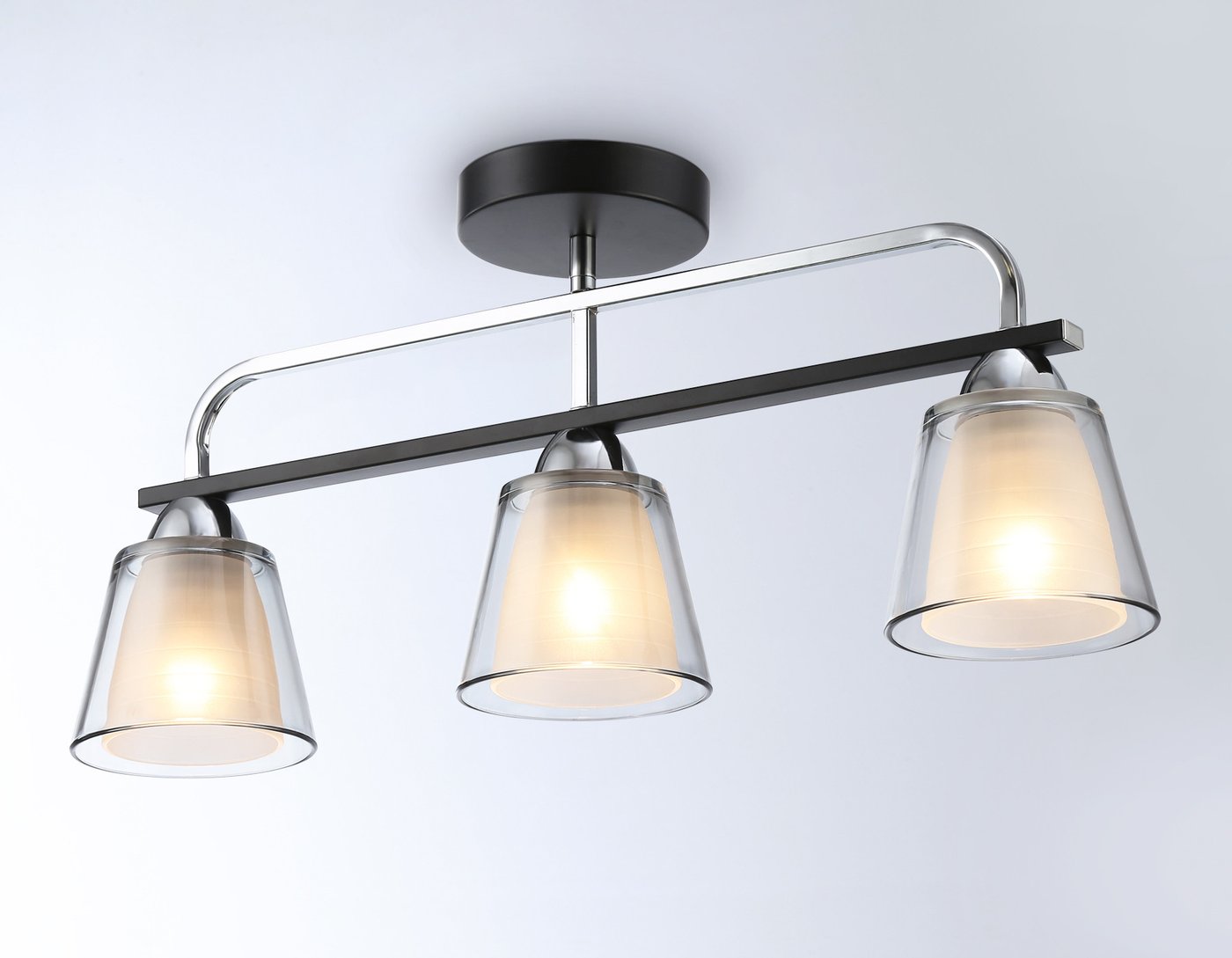 

Люстра средней высоты Ambrella light Traditional TR303235