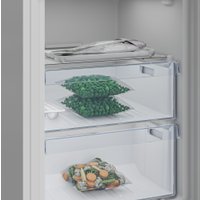 Холодильник BEKO RCSA240K40WN