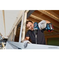 Дрель-шуруповерт Bosch GSR 18 V-EC Professional 06019E8104 (два аккумулятора 5 А*ч)