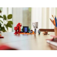 Конструктор LEGO Minecraft 21255 Засада у портала в Нижний мир