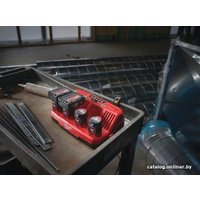 Зарядное устройство Milwaukee M12 C4 4932430554 (12В)