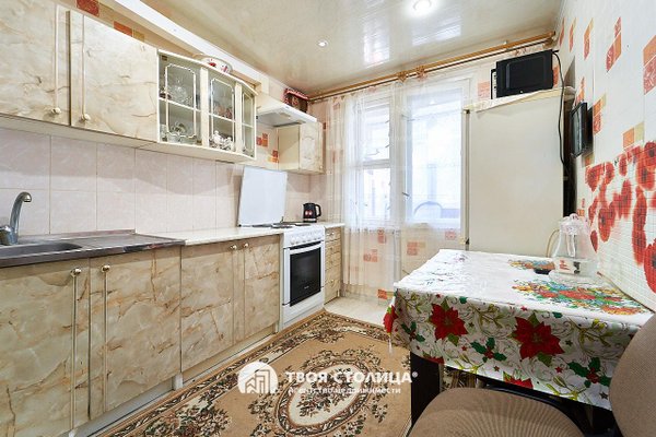 1-комн. квартира, 33.7 м², Космонавтов ул.