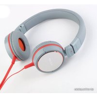 Наушники Sony MDR-ZX600