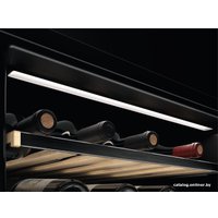 Винный шкаф AEG AWUD040B8B