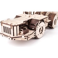 Сборная модель Eco-Wood-Art Погрузочно-доставочная машина МоАЗ-4075