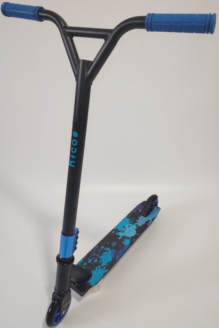 

Трюковый самокат Ricos Flash JL-300A-4 (черный/синий)