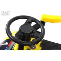 Каталка RiverToys F005FF-P (желтый)