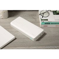 Внешний аккумулятор Romoss Sense 8+ (белый)