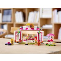 Конструктор LEGO Friends 41426 Кафе в парке Хартлейк Сити