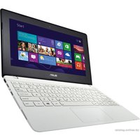 Ноутбук ASUS X102BA-DF024H
