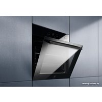 Электрический духовой шкаф Electrolux SteamBoost 800 EOB8S39WZ