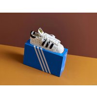 Конструктор LEGO 10282 Кроссовки adidas Originals Superstar