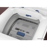 Стиральная машина с вертикальной загрузкой Electrolux SensiCare 600 EW6TN3272