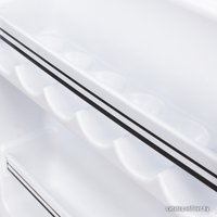 Однокамерный холодильник Tesler RC-95 (белый)