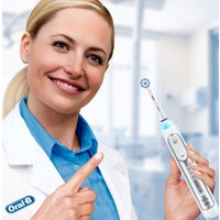 Электрическая зубная щетка Oral-B Genius 8000 D701.515.5XC (белый) 4210201277361