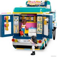 Конструктор LEGO Friends 41722 Трейлер для лошадей