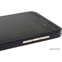 Смартфон BlackBerry Z10 (STL100-1)