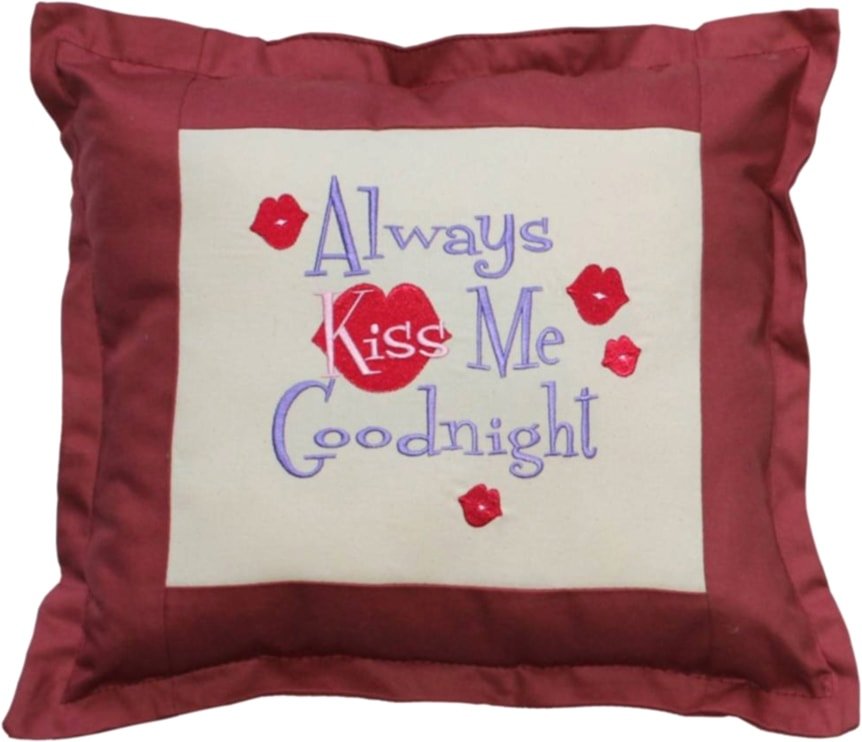 

Декоративная подушка Matex Always kiss me 01-171 (терракотовый)