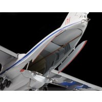 Сборная модель Звезда Военно-транспортный самолет Ил-76МД