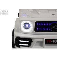Электромобиль RiverToys Z111VO (белый)