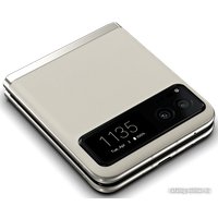 Телефон Motorola Razr 40 8GB/128GB (ванильный крем)