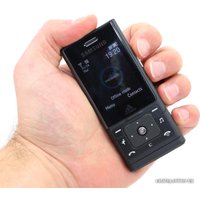 Телефон Samsung F110 Adidas miCoach