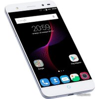 Телефон ZTE Blade V7 Lite Silver