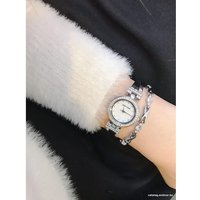 Наручные часы с украшением Anne Klein 1869SVST