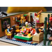 Конструктор LEGO Ideas 21319 Центральная кофейня