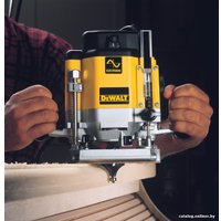 Вертикальный фрезер DeWalt DW625E