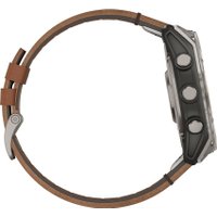 Умные часы Garmin Fenix 8 Sapphire 51мм (титановый, каштановый кожаный ремешок)