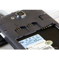 Телефон ThL W8