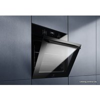 Электрический духовой шкаф Electrolux OEE5H71Z