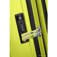 Чемодан-спиннер American Tourister Bon Air DLX Bright Lime 66 см