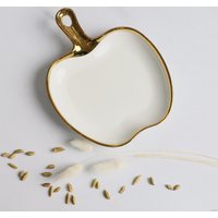 Блюдо AksHome Moonshine 23 (белый/золото)