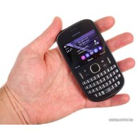 Кнопочный телефон Nokia Asha 200