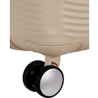 Чемодан-спиннер American Tourister Soundbox Coconut sand 67 см