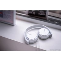 Наушники Sony MDR-ZX110AP (белый)