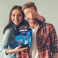 Подарочный набор Gillette Mach3 Turbo с 1 сменной кассетой + гель для бритья Series Увлажняющий 200 мл