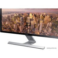 Монитор Samsung U28D590D