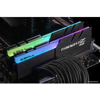 Оперативная память G.Skill Trident Z RGB 2x8GB DDR4 PC4-24000 F4-3000C15D-16GTZR