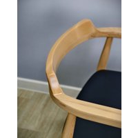 Стул с подлокотниками Sheffilton SHT-S204 (черный/прозрачный лак)