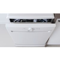 Отдельностоящая посудомоечная машина Indesit DFE 1B19 14