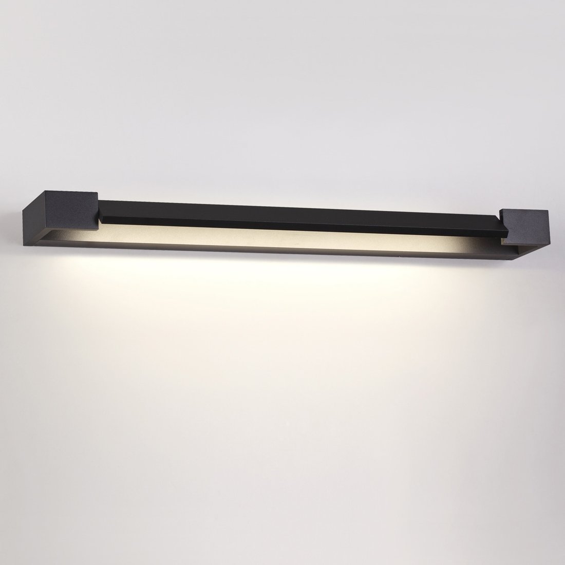 

Светильник Odeon Light Arno 3888/18WB