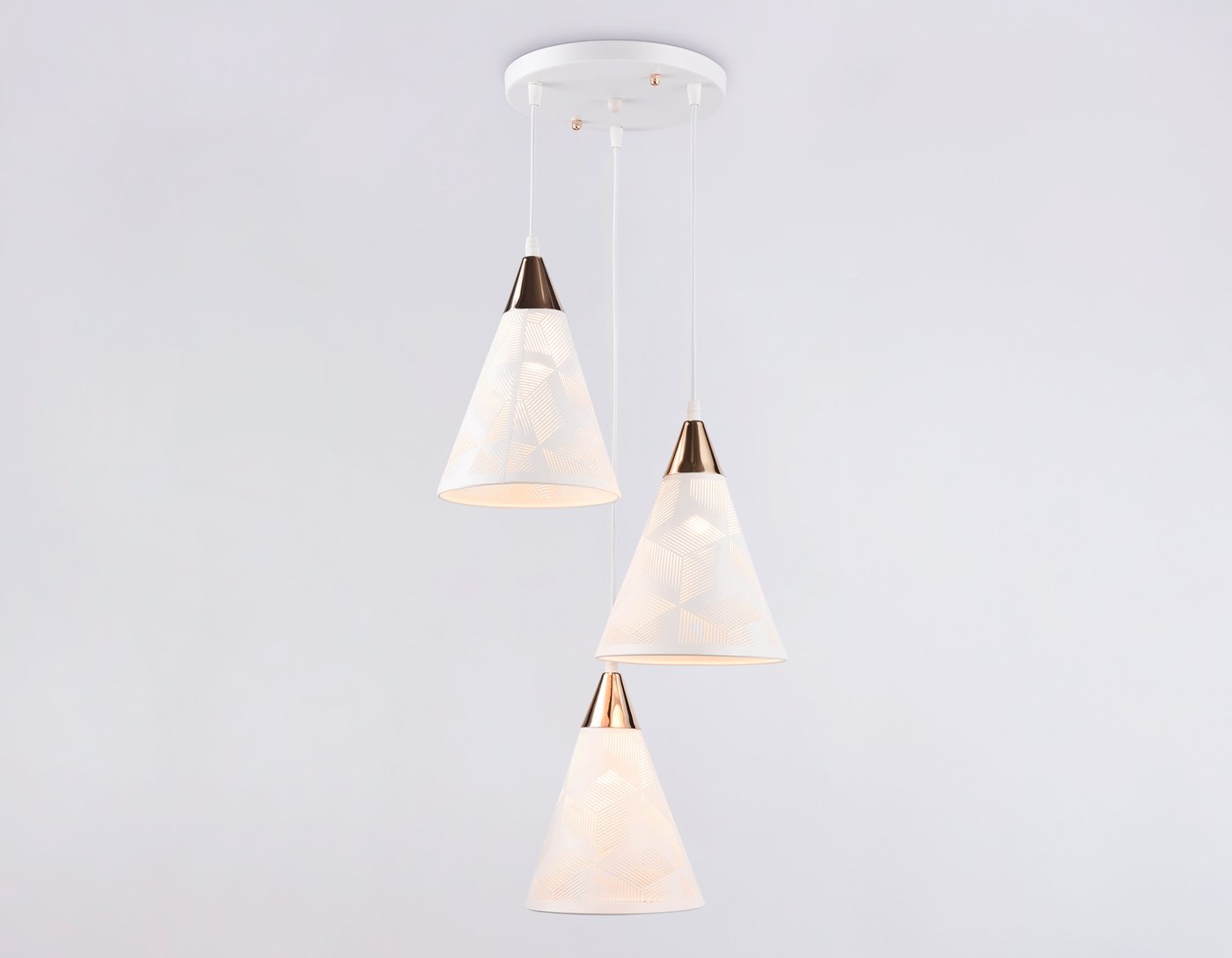 

Подвесная люстра Ambrella light Traditional TR8433/3 WH/FGD (белый/золото)