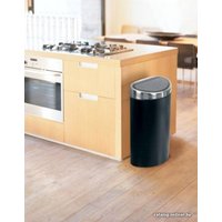 Мусорное ведро Brabantia Touch Bin 40 л (черный матовый/стальной)