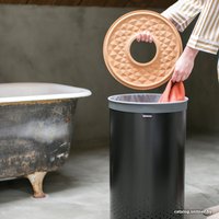 Бак Brabantia 120022 (черный, крышка из пробки)