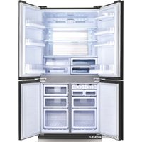 Четырёхдверный холодильник Sharp SJGX98PBK