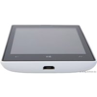 Телефон Nokia Lumia 520